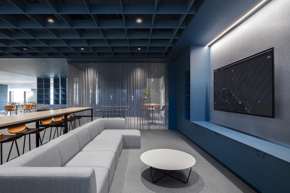 Human connections across 2 floors